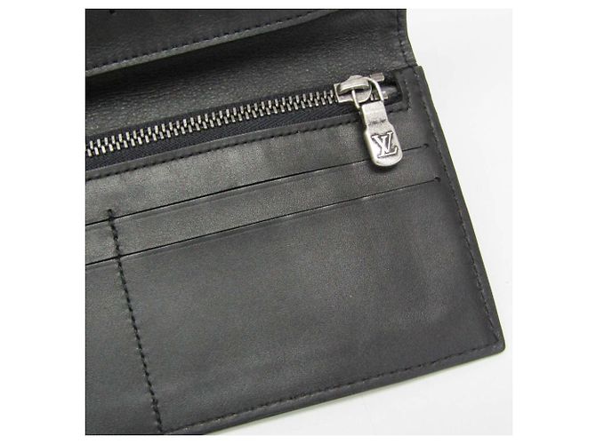 Louis Vuitton Utah Long Wallet M64138 Navy blue - view 11