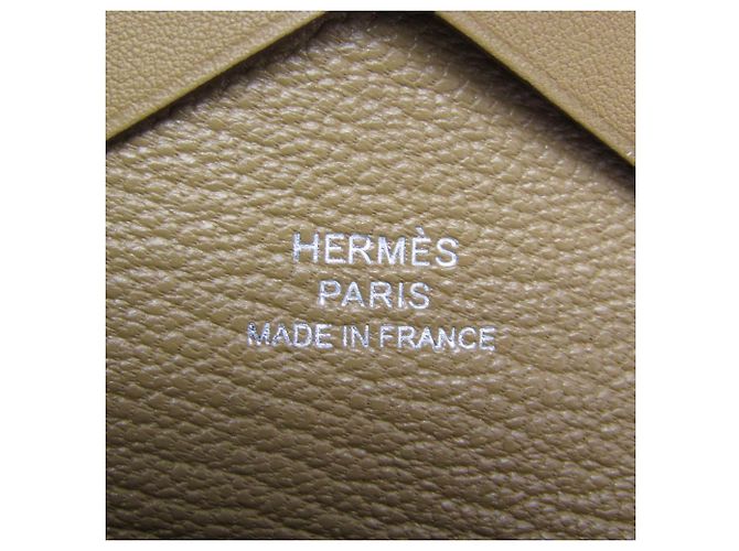 Hermès Tarjetero de piel Swift estampada Hermes Calvi Duo Multicolor Marrón claro - vista 10