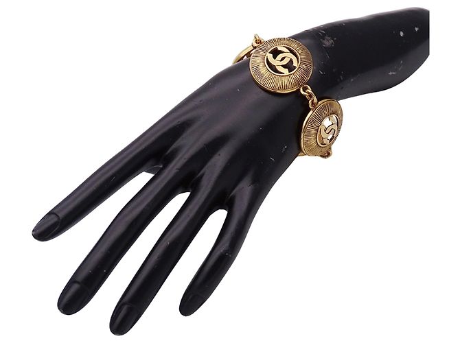 Bracciale con charm Chanel in oro D'oro - Ansicht 6