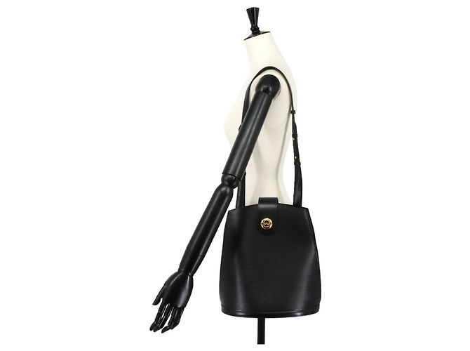 Borsa a Spalla Louis Vuitton Epi Cluny Nero - vista 9