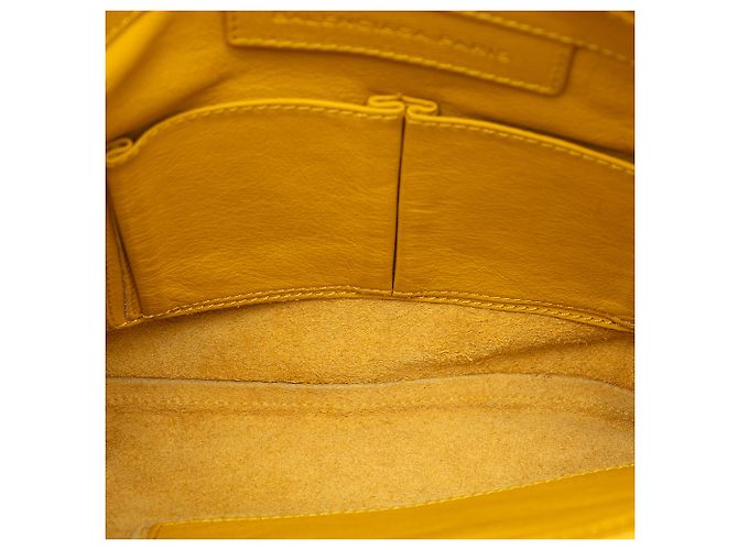 Clutch da polso in pelle gialla Papier di Balenciaga - vista 4