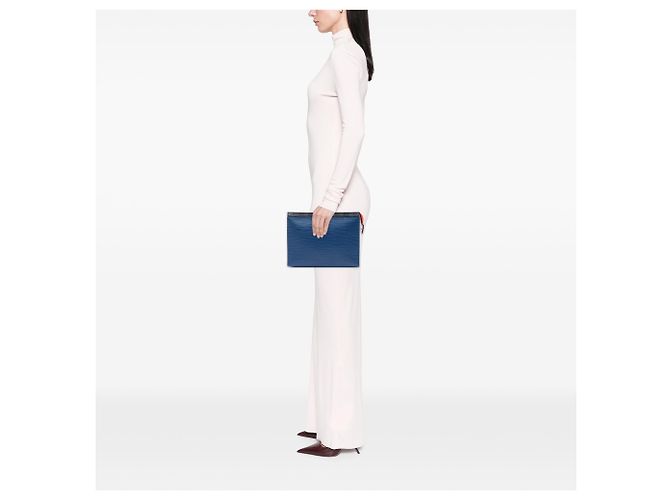 Louis Vuitton Pochette Voyage MM Epi blu - vista 6