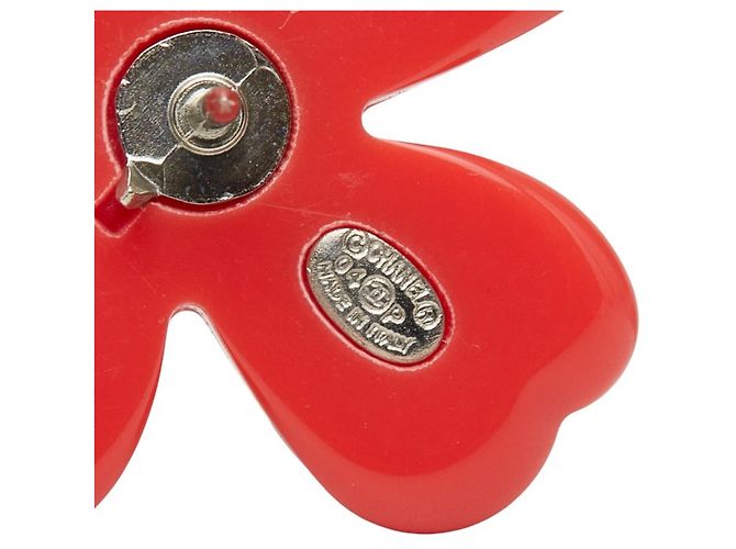 Spilla Chanel Coco Mark con motivo a quadrifoglio Rosso - vista 3
