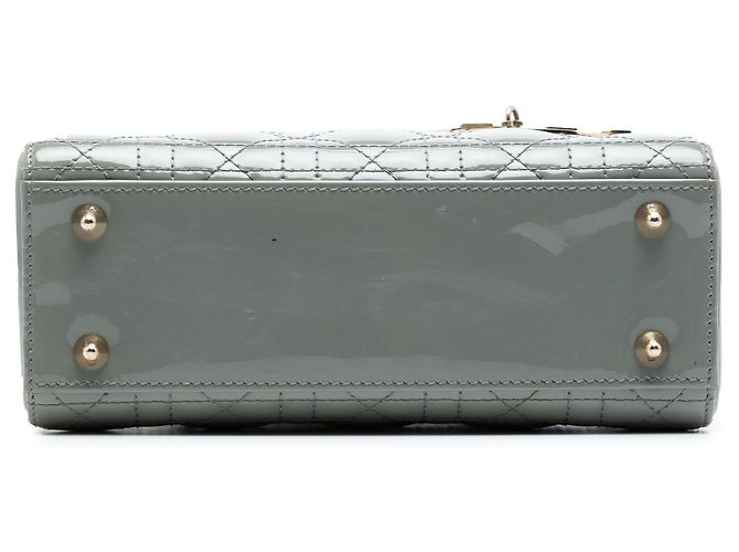 Lady Dior Cannage in vernice grigio Small Marrone - vista 3