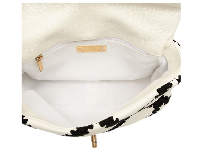 Chanel White Medium Crochet Calfskin 19 Flap Bianco Crudo - vista 4