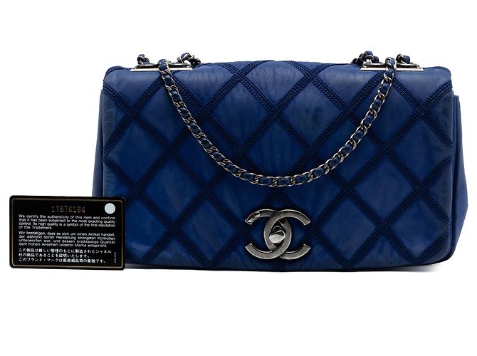 Chanel Blue Small Iridescent Calfskin Diamond Stitch Chain Flap - vista 7