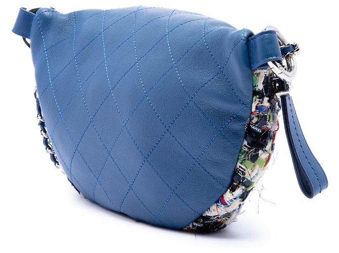 Borsa a tracolla convertibile in tweed blu e pelle di vitello trapuntata Chanel - vista 2