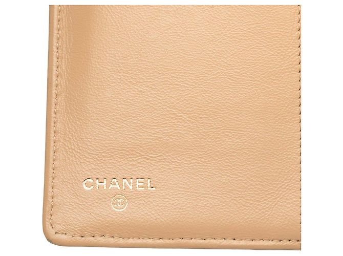 Carteira longa dobrável Chanel Beige CC Caviar Bege - vista 6