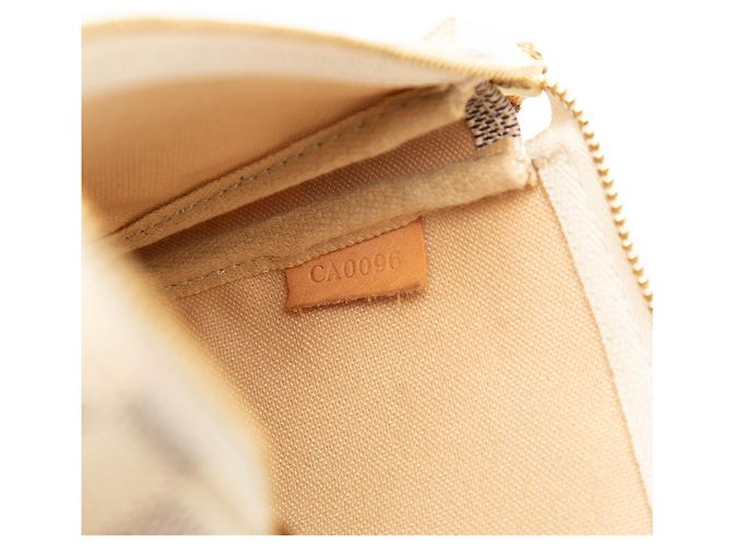Louis Vuitton Pochette Accessoires in Damier Azur bianco - vista 5