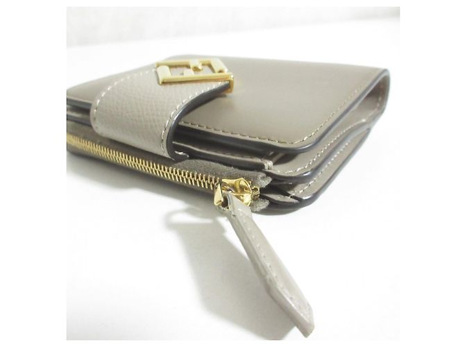 Fendi FF Diamond Klapperbrieftasche Beige - Ansicht 3