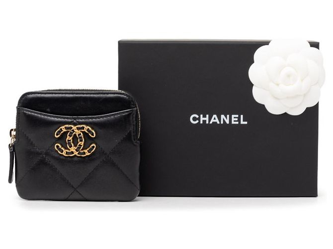 Monedero y tarjetero Chanel 19 Coco Mark Matelassé Zip Negro - vista 7