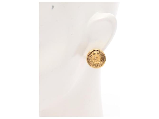 Orecchini Chanel Circle Logo D'oro - vista 4