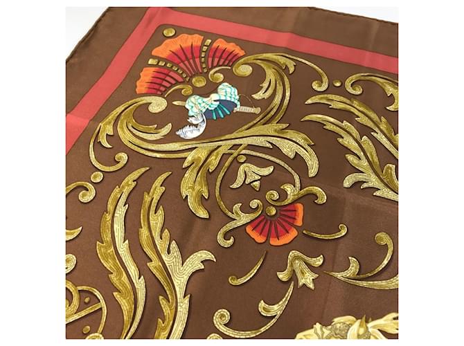 Hermès Sciarpa Carré 90 Hermes Cheval Turc Marrone - vista 7