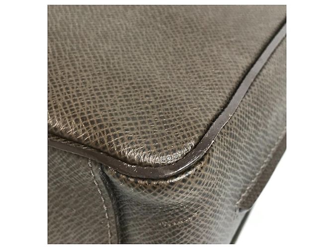 Borsa Messenger Louis Vuitton Taiga Milo Marrone - vista 8