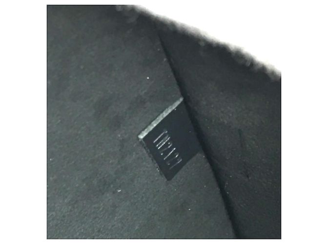 Louis Vuitton Epi Supreme Pochette Jour GM Black Nero - vista 14