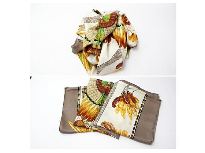 Hermès Sciarpa in seta Hermes Carré 90 BRAZIL Beige Bianco sporco - vista 11