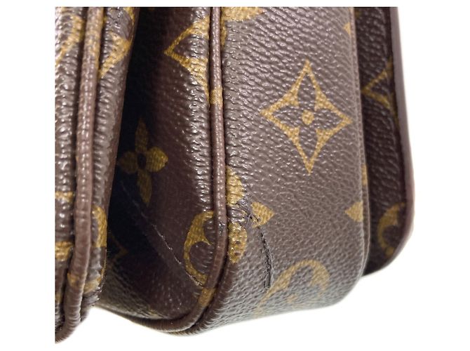 Borsa Louis Vuitton Pochette Métis MM Monogramma - vista 16