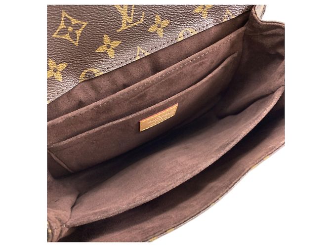 Borsa Louis Vuitton Pochette Métis MM Monogramma - vista 5