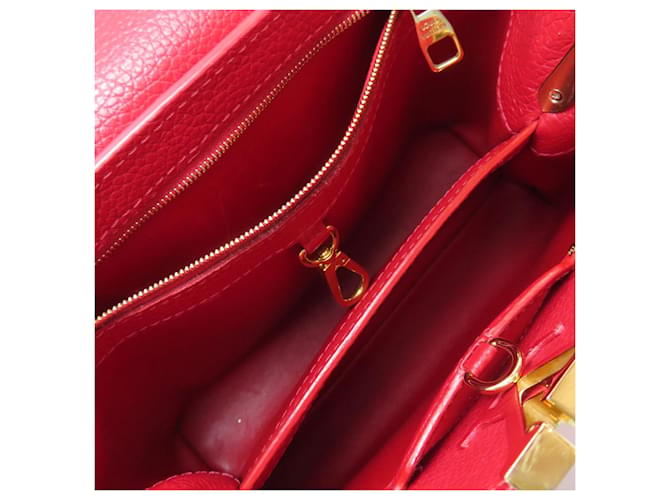 Borsa Louis Vuitton Capucines BB Rosso - vista 5