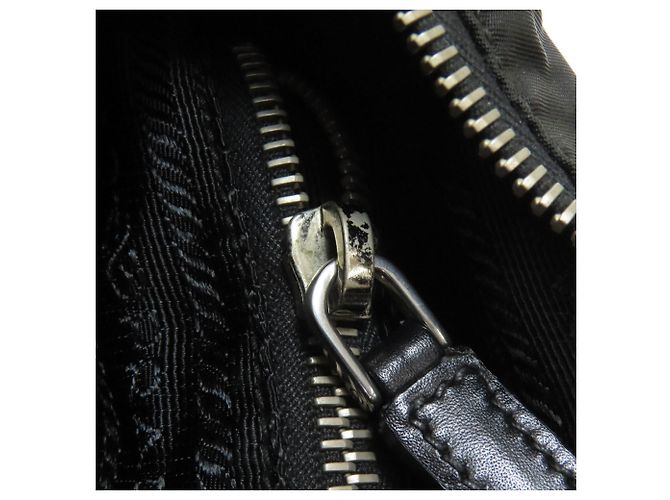 Borsa 2-Way in nylon nero di Prada - vista 10