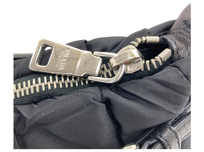 Borsa a mano in nylon nero Prada - vista 11