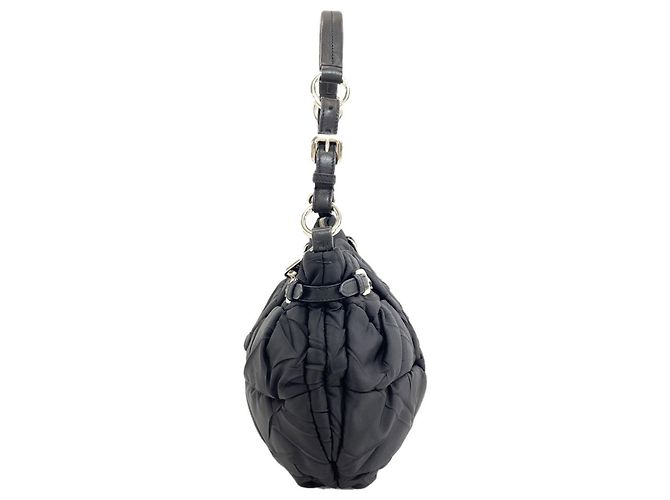 Borsa a mano in nylon nero Prada - vista 3