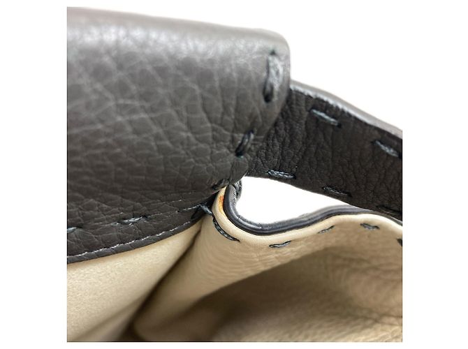 Borsa a 2 vie Fendi Peekaboo Medium Selleria Marrone - vista 15