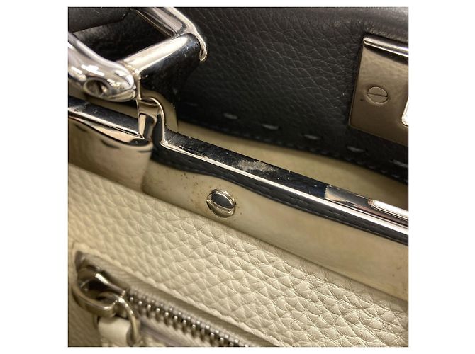 Borsa a 2 vie Fendi Peekaboo Medium Selleria Marrone - vista 19