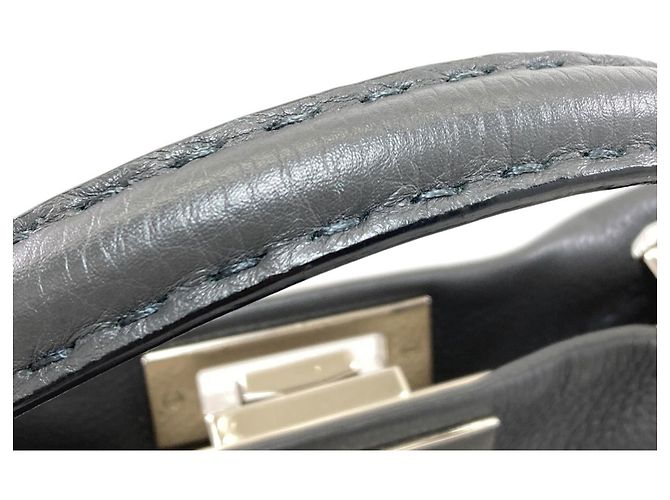 Borsa a 2 vie Fendi Peekaboo Medium Selleria Marrone - vista 22