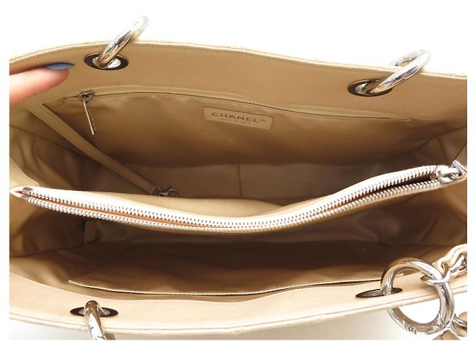 Borsa Chanel Shopping GM Logo CC in Pelle Caviar Beige & Palladio - vista 10