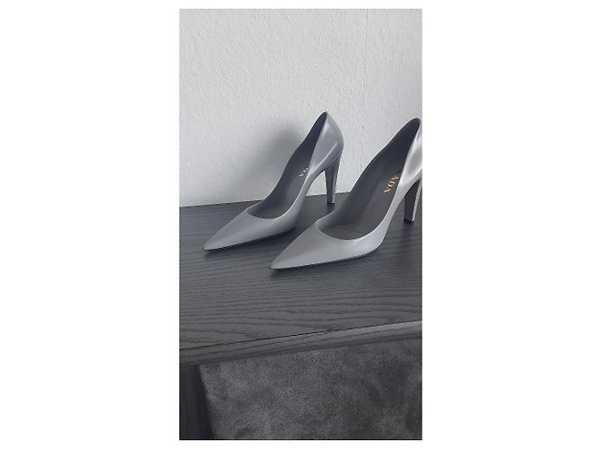 Prada Pumps Grey - view 2