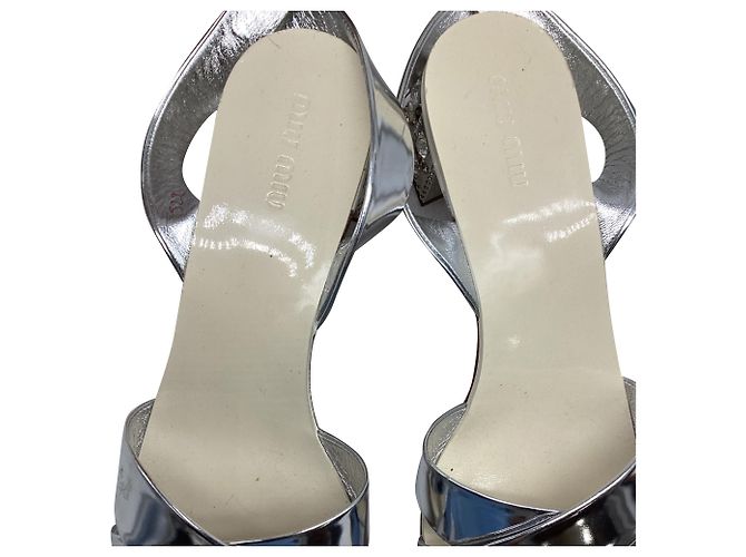 Sandali con tacco Miu Miu Crysta- Embellish in pelle vernice argento - vista 13