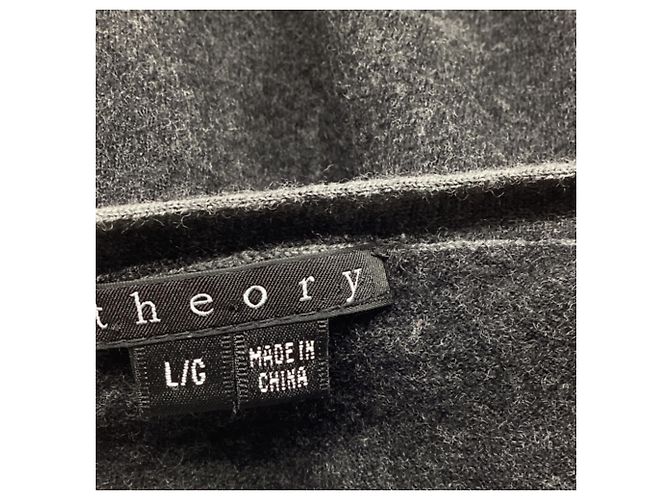 Cárdigan Theory con cuello en V en lana gris - vista 5