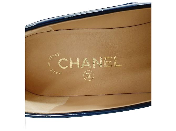 Timeless Mocassini Chanel Shiny Logo in pelle di vitello lucida blu - vista 12