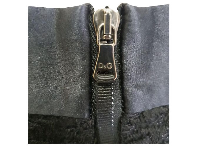 Dolce & Gabbana Spitzen-Midi-Bleistiftrock aus schwarzer Polyamid - Ansicht 4