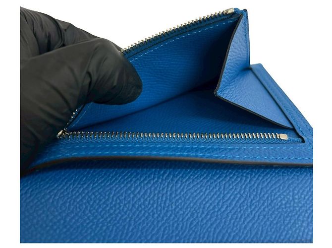 Béarn Hermès Hermes Bearn Kompaktgeldbörse aus Alligatorleder und Kalbsleder Blau - Ansicht 11
