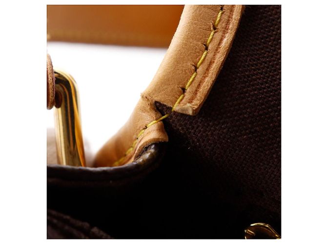 Borsa a tracolla Louis Vuitton Menilmontant Monogram Marrone - vista 10