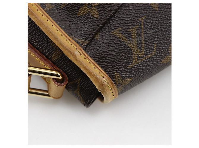 Borsa a tracolla Louis Vuitton Menilmontant Monogram Marrone - vista 14