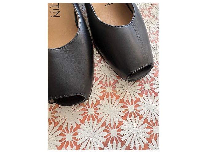 JB Martin Black Leather Open-Toe Sandals - view 4