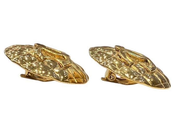 Orecchini a clip Chanel Matelassé Coco Mark Gold D'oro - vista 2