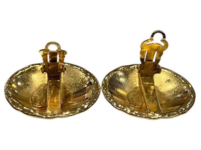 Orecchini a clip Chanel Matelassé Coco Mark Gold D'oro - vista 4
