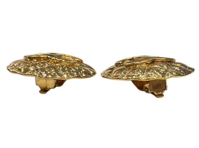 Orecchini a clip Chanel Matelassé Coco Mark Gold D'oro - vista 8