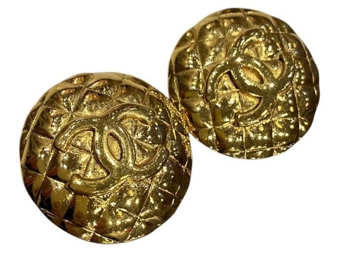 Orecchini a clip Chanel Matelassé Coco Mark Gold D'oro - vista 9