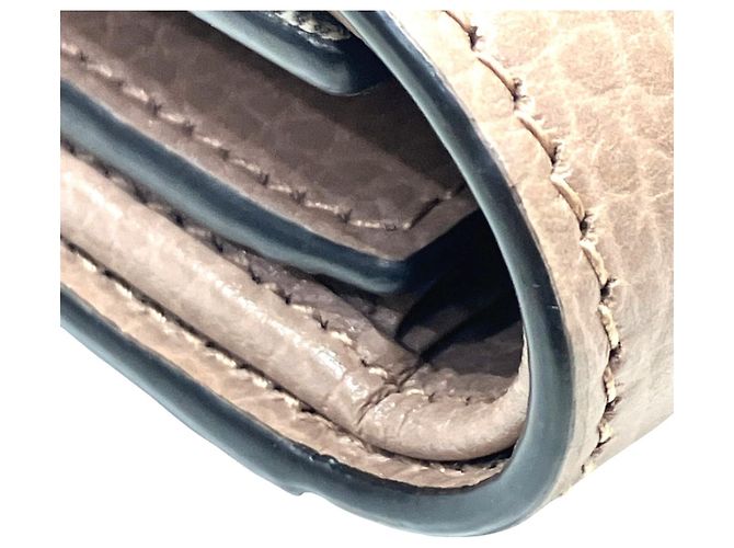 Cartera Bi-fold Gucci en piel beige - vista 7