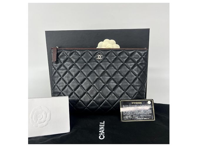 Chanel Classic O Case Pouch Matelassé Lambskin Metallizzato Small Schwarz - Ansicht 2