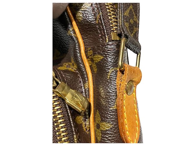 Borsa a tracolla Louis Vuitton Amazon Marrone Monogramma - vista 9