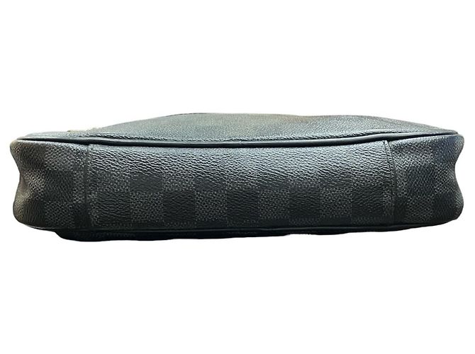Borsa a tracolla Ambrelle Louis Vuitton Marrone Nero - vista 3