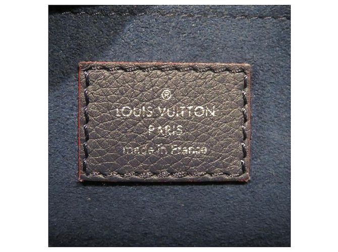 Borsa Louis Vuitton MyLockme BB Rosso - vista 4
