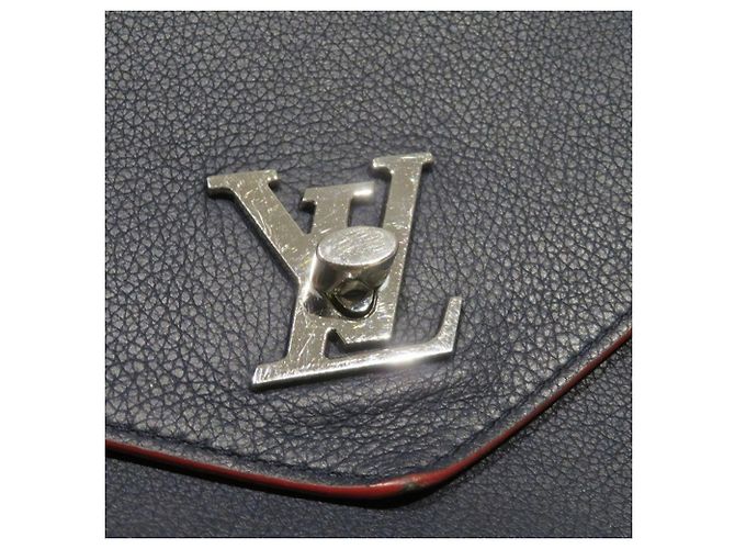 Borsa Louis Vuitton MyLockme BB Rosso - vista 7