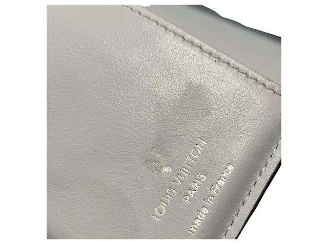 Cartera bi-fold Louis Vuitton Mahina Portefeuille Claire Castaño - vista 9